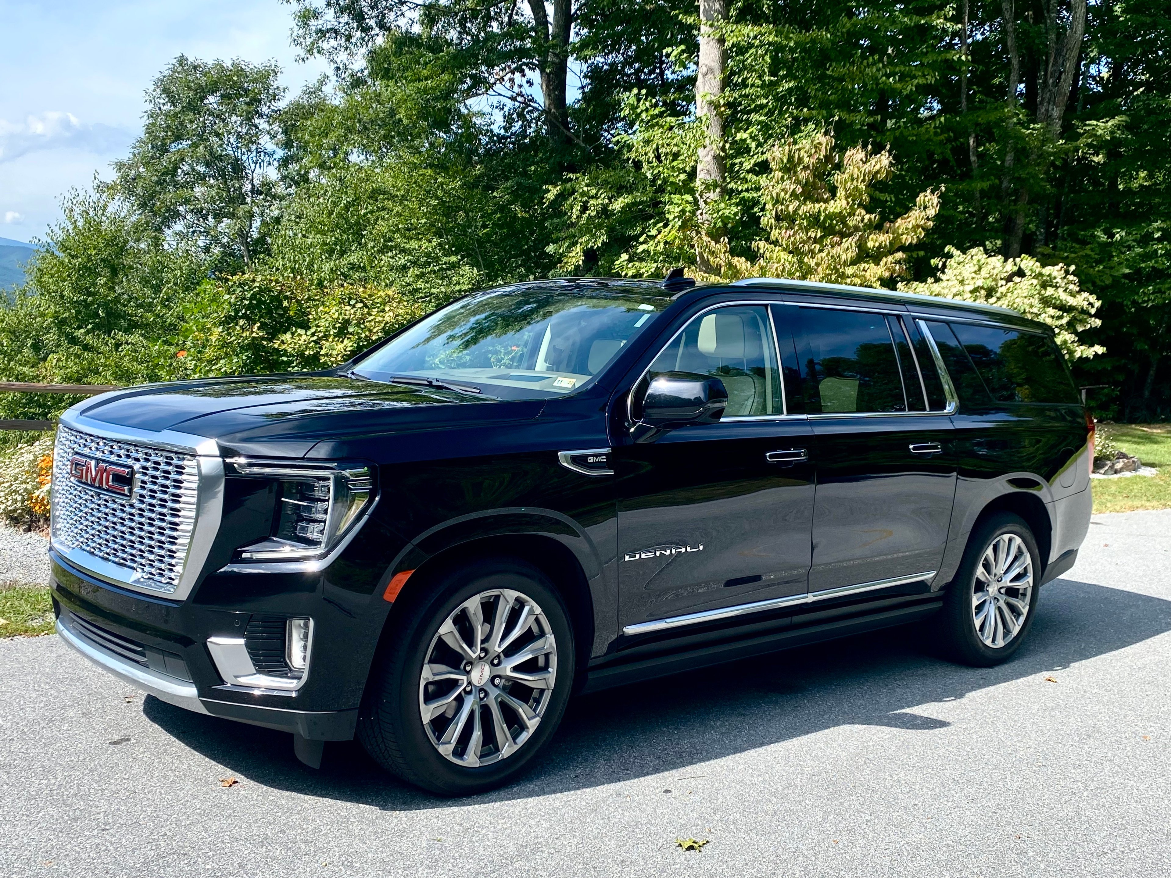 Mountain Wheels Limo LLC - Your Ride, Your Way...