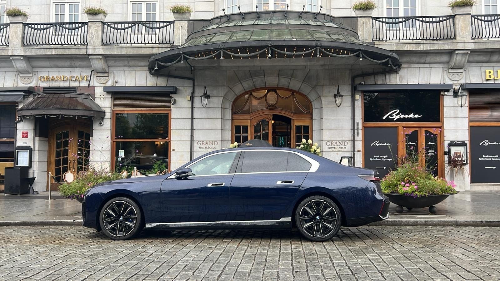 BMW i7 - Fully Electric Fleet
